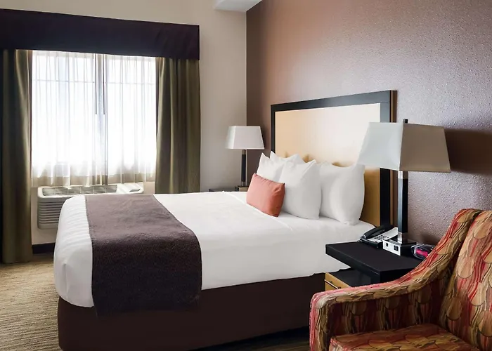Best Western Plus Landmark Hotel